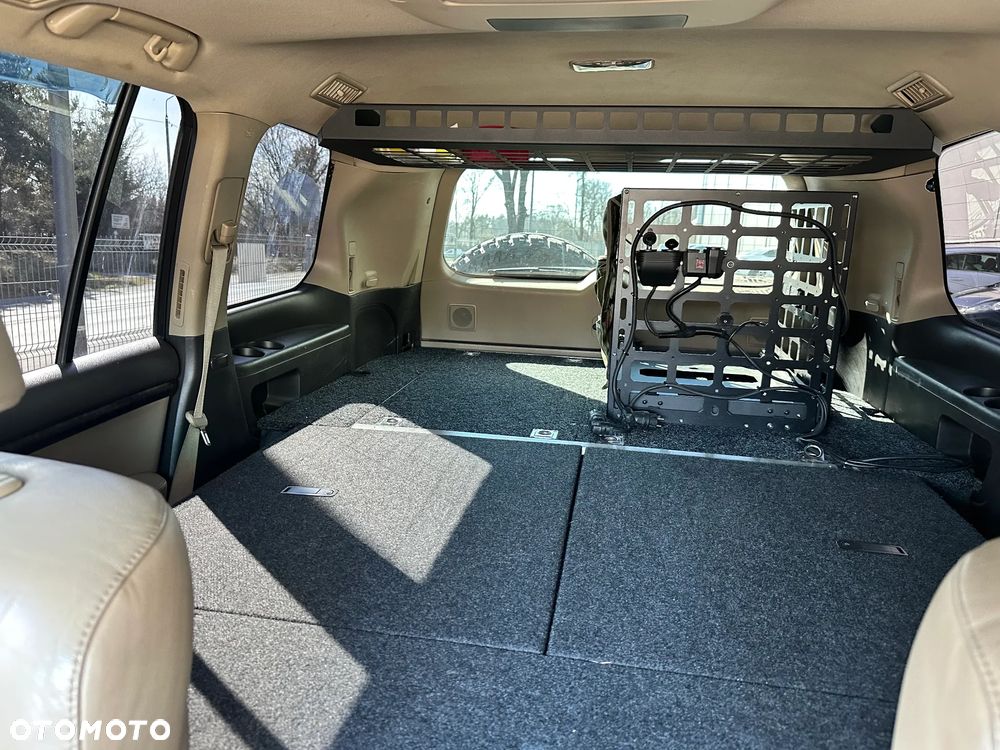 Toyota Land Cruiser - 9