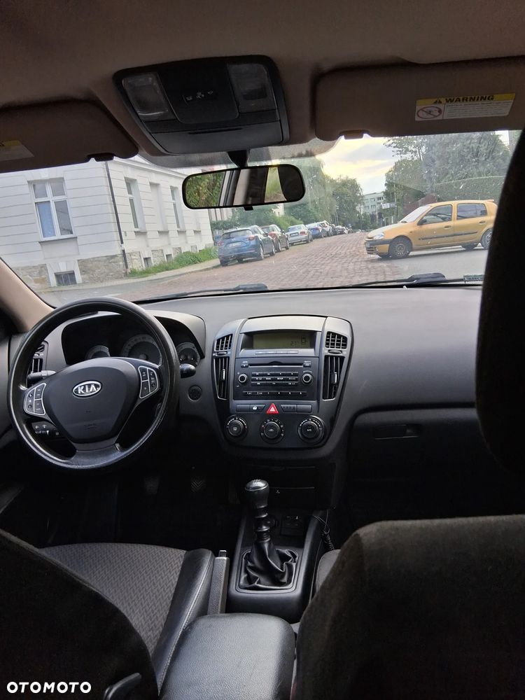 Kia Ceed 1.6 Crdi Comfort + - 3