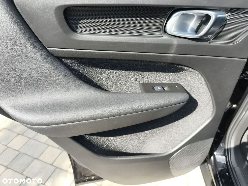 Volvo XC 40 82kWh Recharge Twin AWD Plus - 31