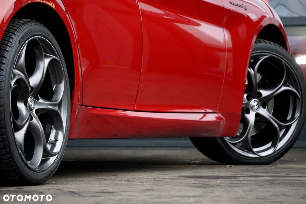 Alfa Romeo Giulia 2.0 Turbo 16V AT8-Q4 Veloce Ti - 14