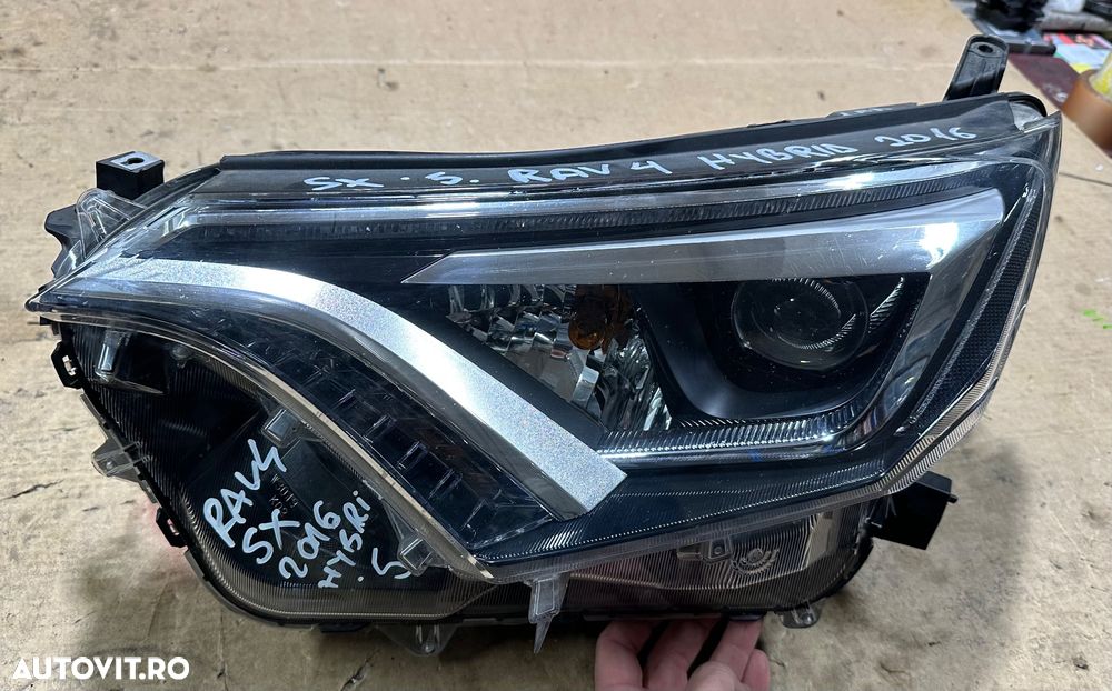 Far led complet TOYOTA RAV 4 hybrid an 2016 aproape nou, fara defecte - 4