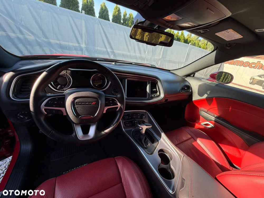 Dodge Challenger Automatik SXT Plus - 25