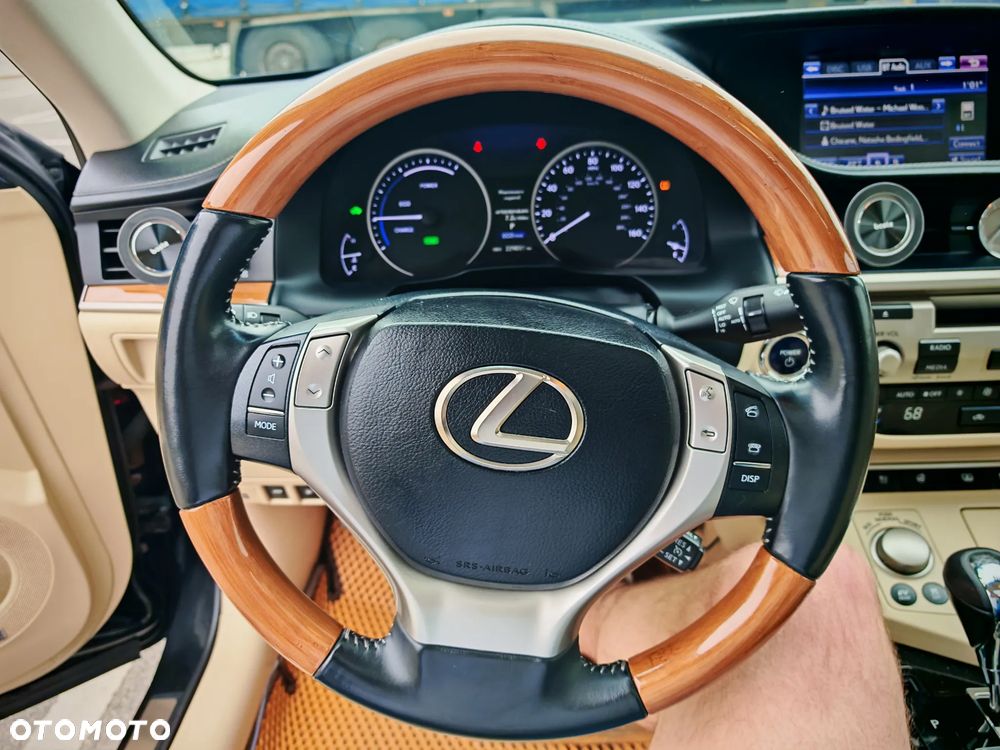 Lexus ES - 20