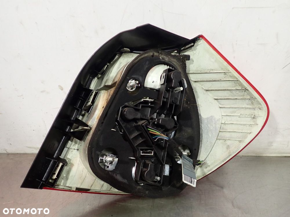 LAMPA LEWA TYLNA BMW E87 - 6