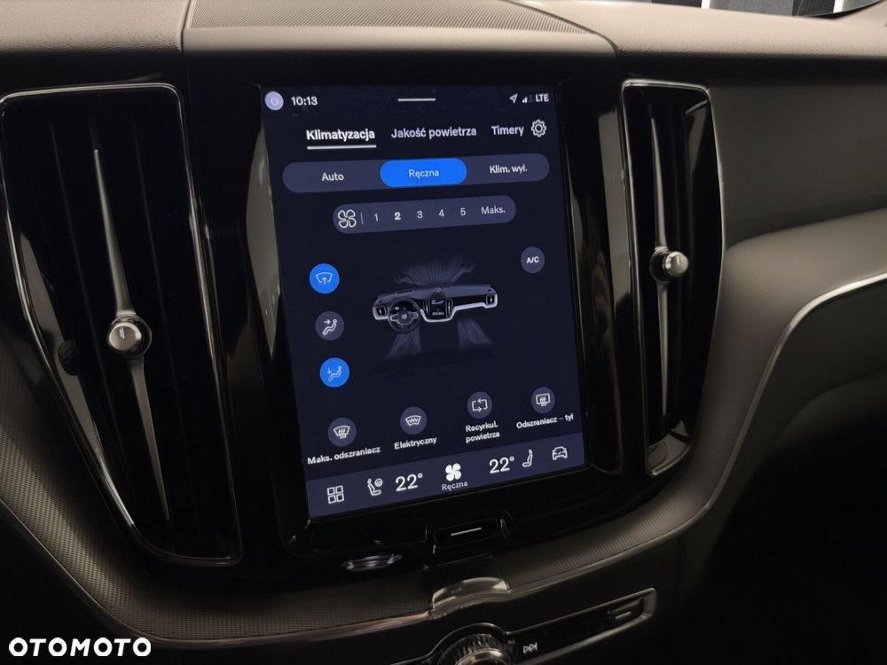 Volvo XC 60 B4 D AWD Plus Dark - 25