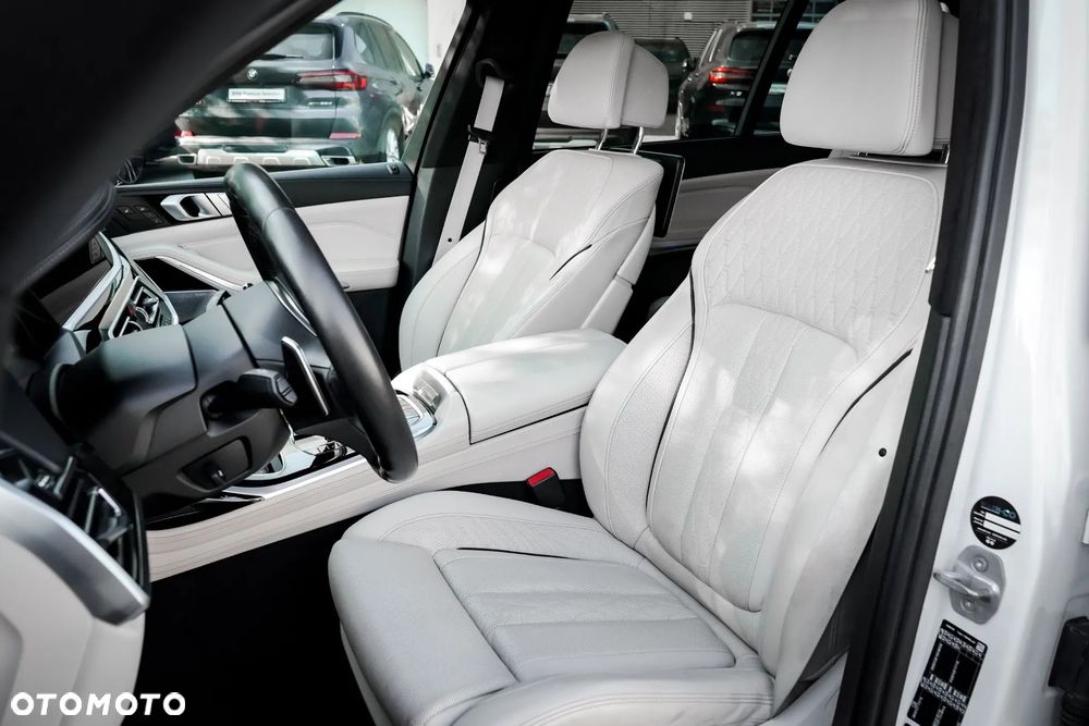 BMW X7 M50d - 29