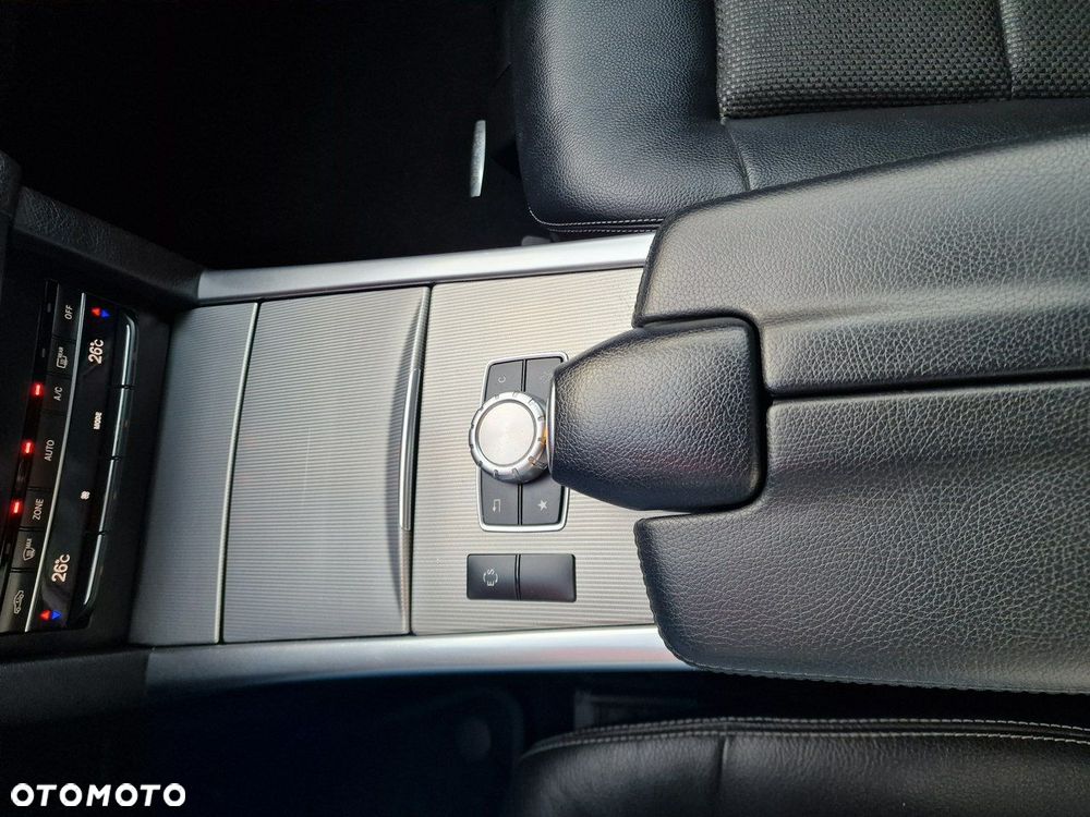 Mercedes-Benz Klasa E 200 7G-TRONIC Avantgarde - 28