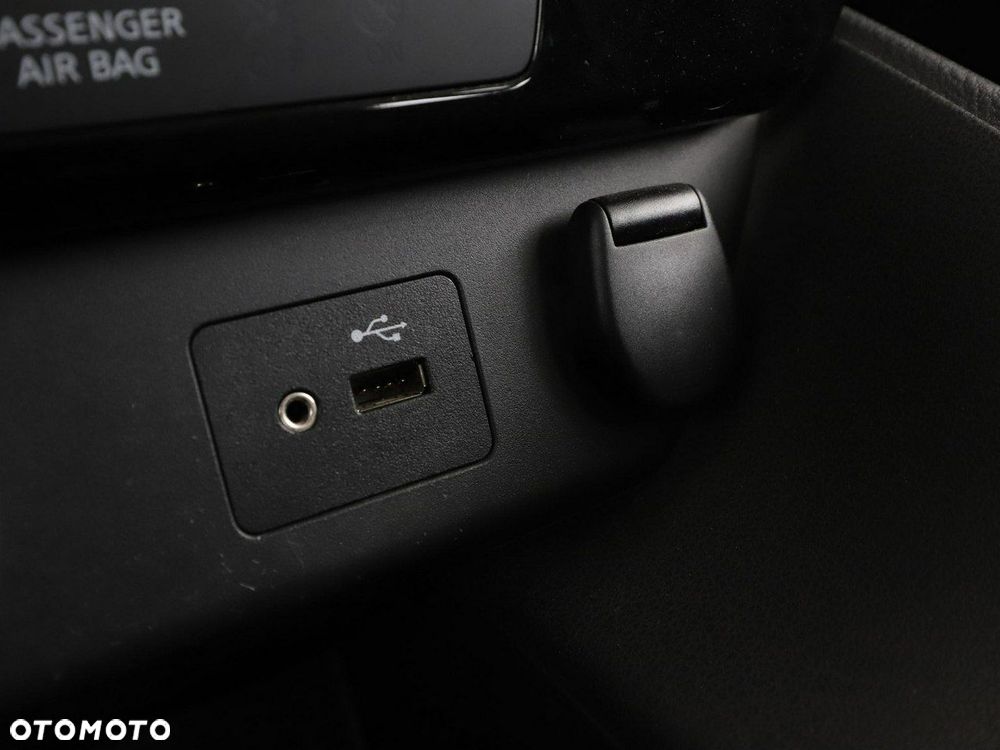 Nissan Leaf 40 kWh 2.ZERO Edition - 28