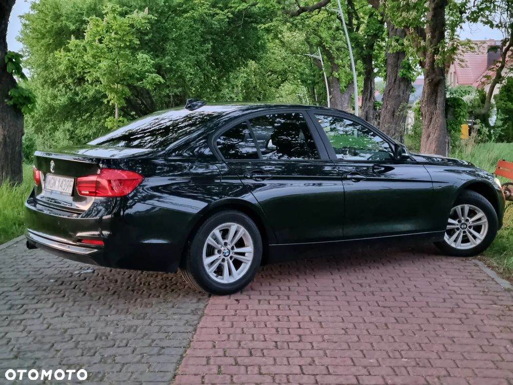 BMW Seria 3 318i Luxury Line - 3