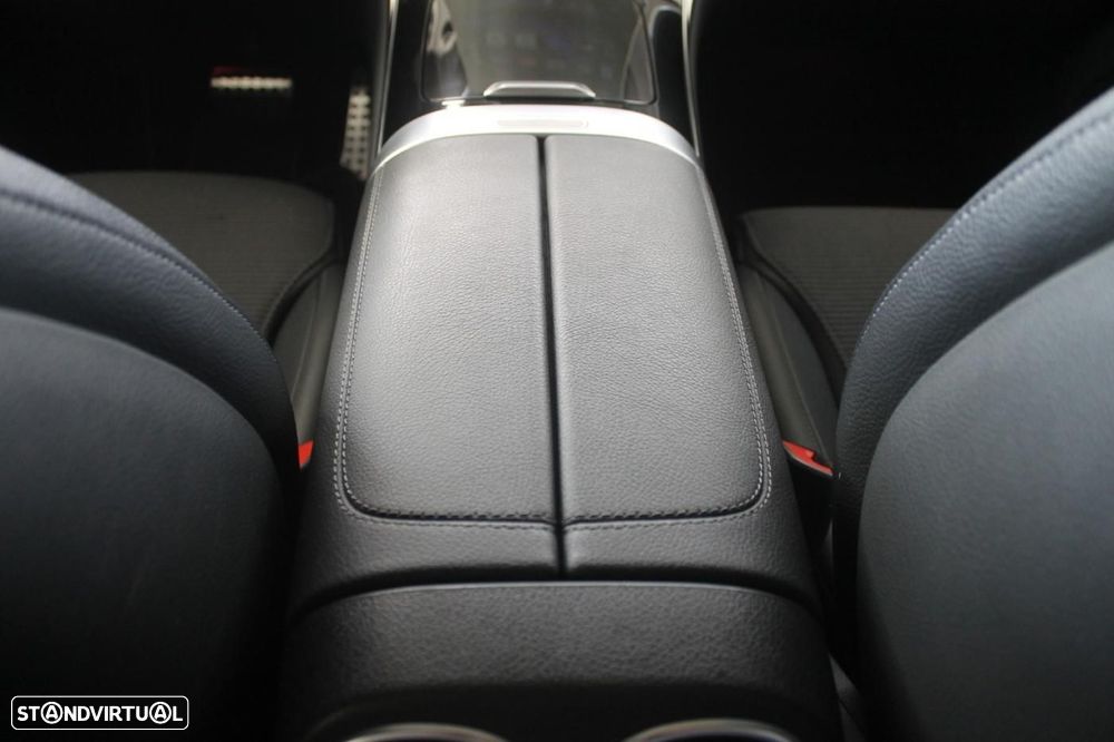 Mercedes-Benz GLC 300 e 4Matic 9G-TRONIC Edition Avantgarde - 51