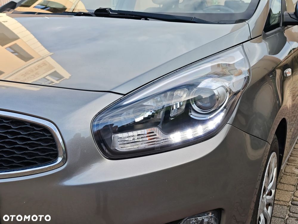 Kia Carens 1.7 CRDi 115 Dream Team Edition - 8