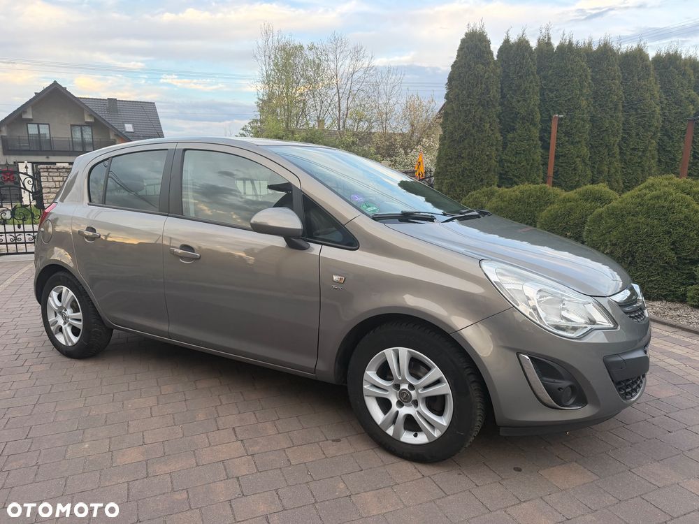 Opel Corsa 1.4 16V Satellite - 11