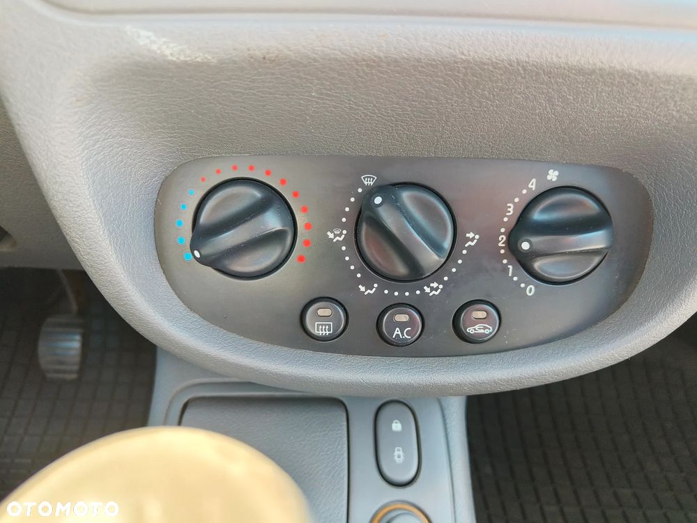 Renault Clio 1.2 Alize - 11