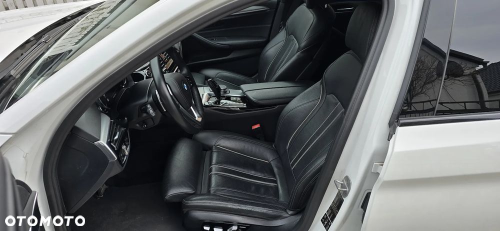BMW Seria 5 520d xDrive Sport Line - 12