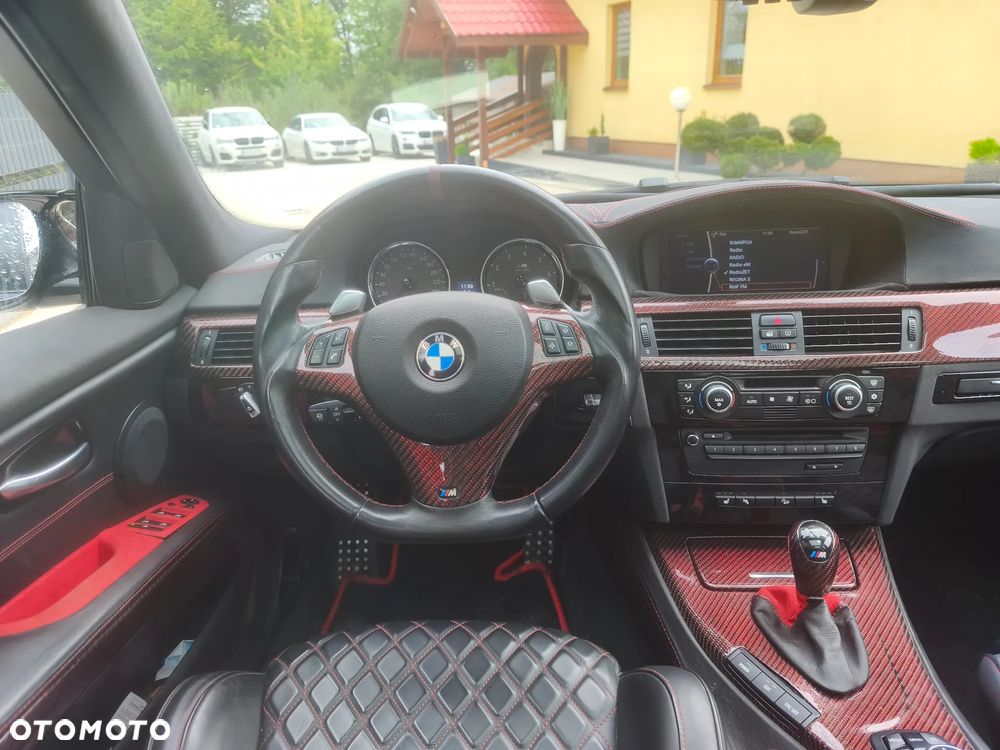 BMW Seria 3 325xi Touring - 26