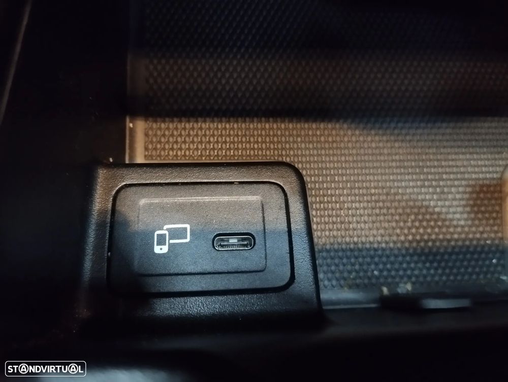 Mercedes-Benz A 250 e Progressive - 38