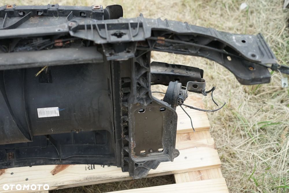 Pas przedni BMW Seria 1 E87 E88 - 11