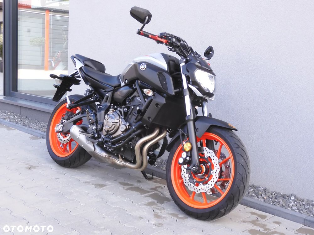 Yamaha MT - 22
