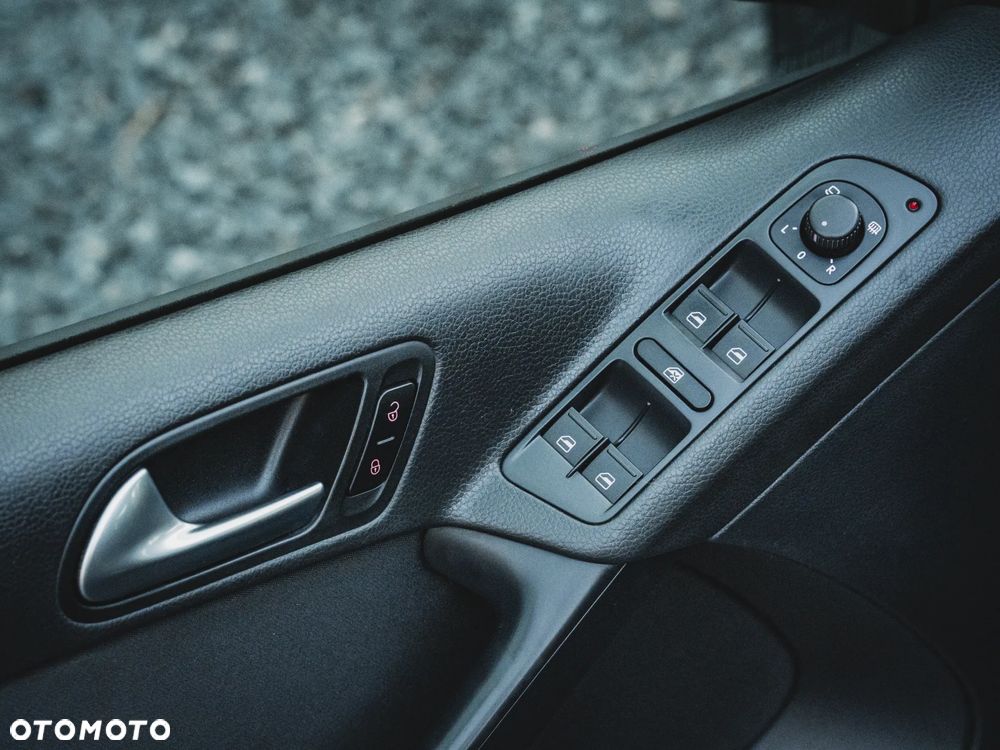 Volkswagen Tiguan 2.0 TDI DPF BlueMotion Technology Lounge Sport & Style - 19