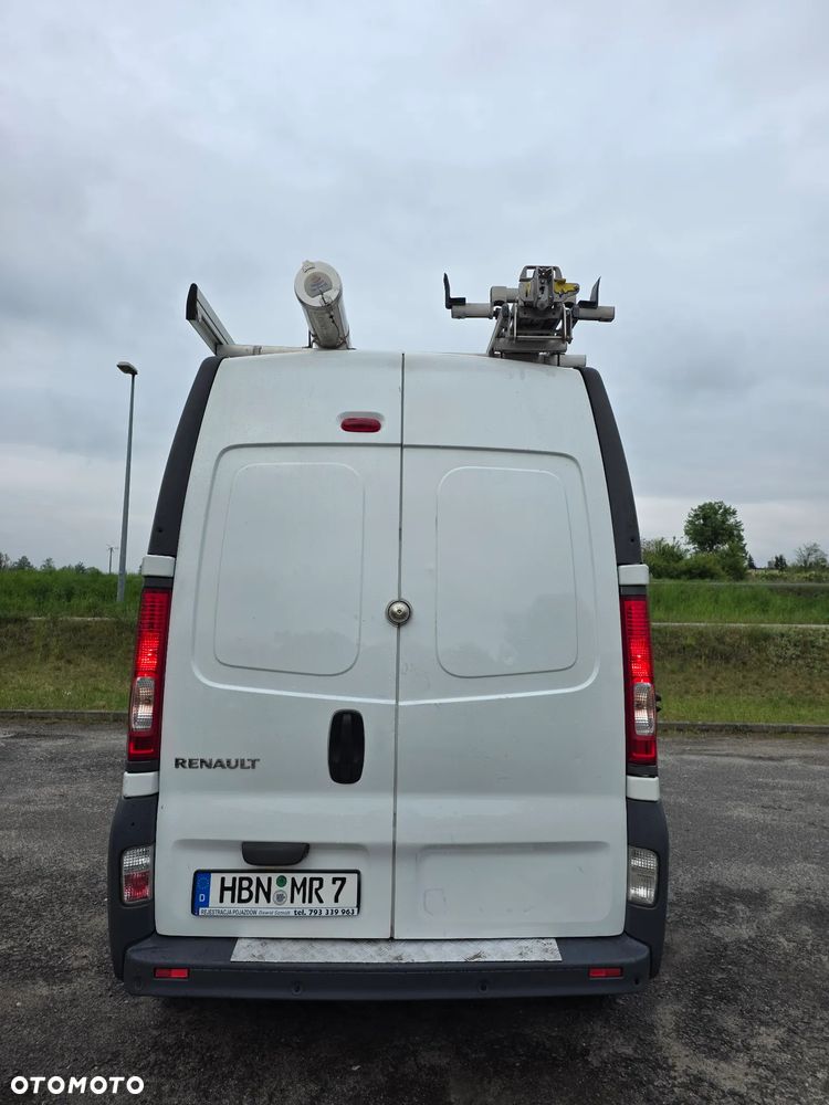 Renault Trafic - 8