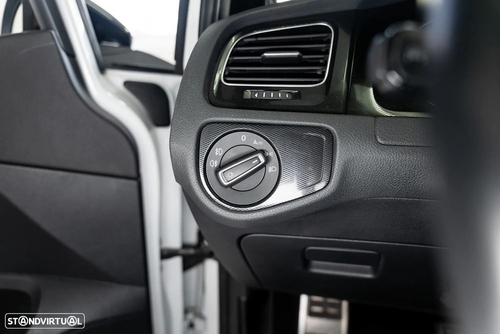 VW Golf GTI Performance BlueMotion DSG - 36