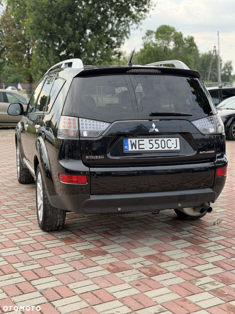 Mitsubishi Outlander - 4
