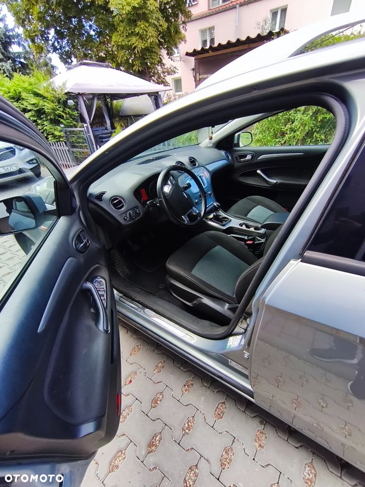 Ford Mondeo 2.0 TDCi Ghia - 6