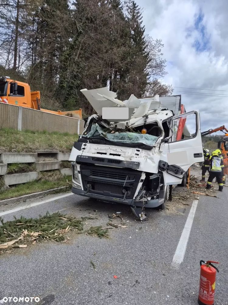 Volvo FM4 Fh4 460KM 6x2 Oś skretna/ silnik 13 litrów/ podnoszona, rama do zabudowy LAWETA, Najazd, platforma, HDS, skrzynia plandeka, winda - 3