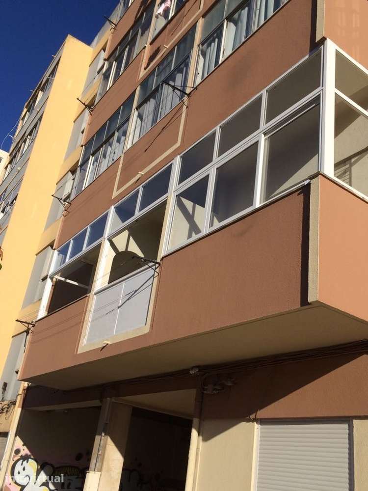 Arrendo T1 junto ao Estádio do Bonfim - Grande imagem: 2/13