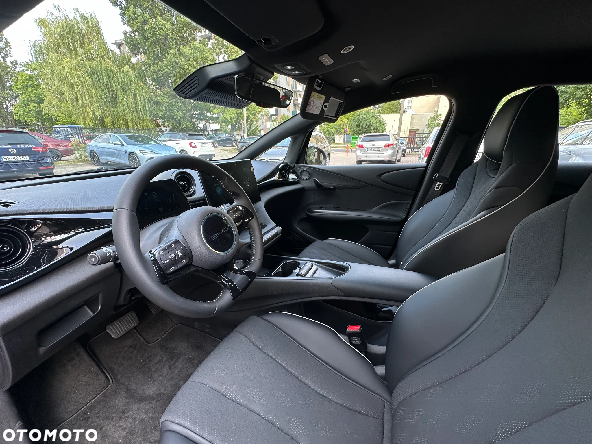 BYD Dolphin - 9