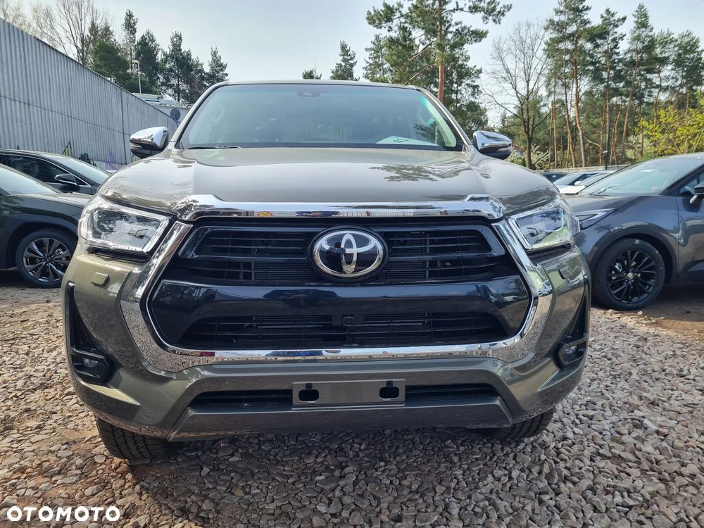 Toyota Hilux 2.8 D-4D mHEV Double Cab Executive 4x4 - 2
