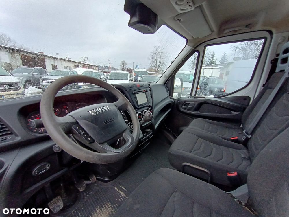 Iveco DAILY 35s13 L2H2 2.3 diesel 126kM, HAK(uciąg 3.5t) OPONY ZIMOWE BDB STAN, OGINALNY NISKI PRZEBIEG! Gotowy do pracy! - 6