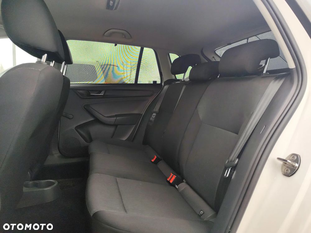 Skoda RAPID 1.4 TDI DPF Ambition - 10