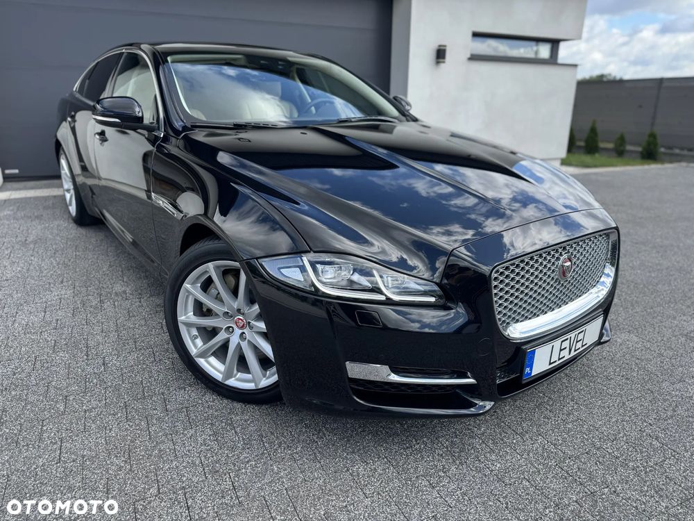 Jaguar XJ 3.0 V6 Premium Luxury - 4