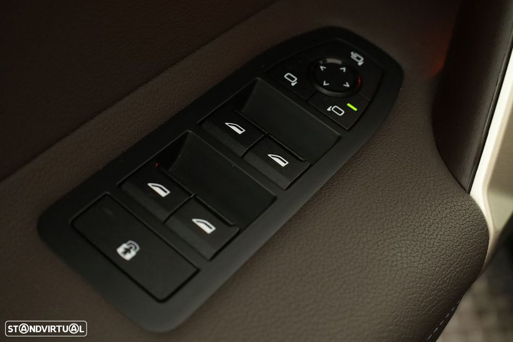 BMW iX xDrive 40 Pack Desportivo - 25