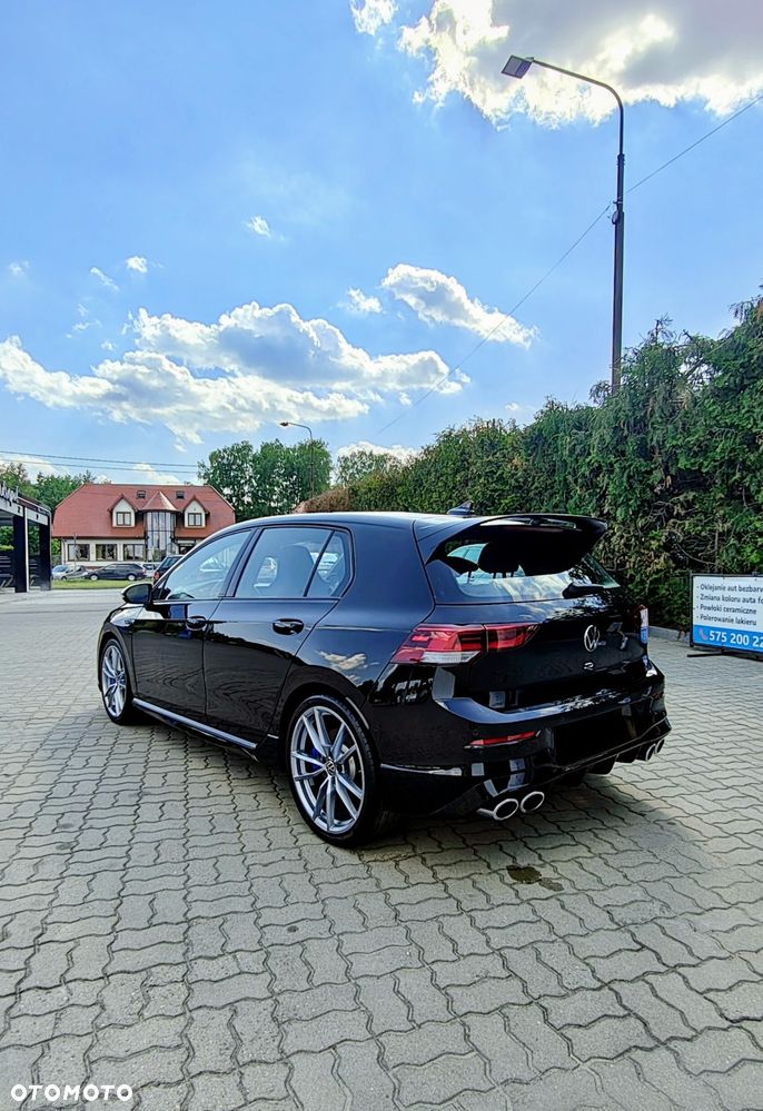Volkswagen Golf - 2