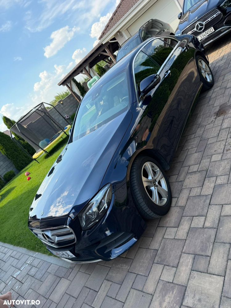 Mercedes-Benz E 220 d 4MATIC 9G-TRONIC - 2
