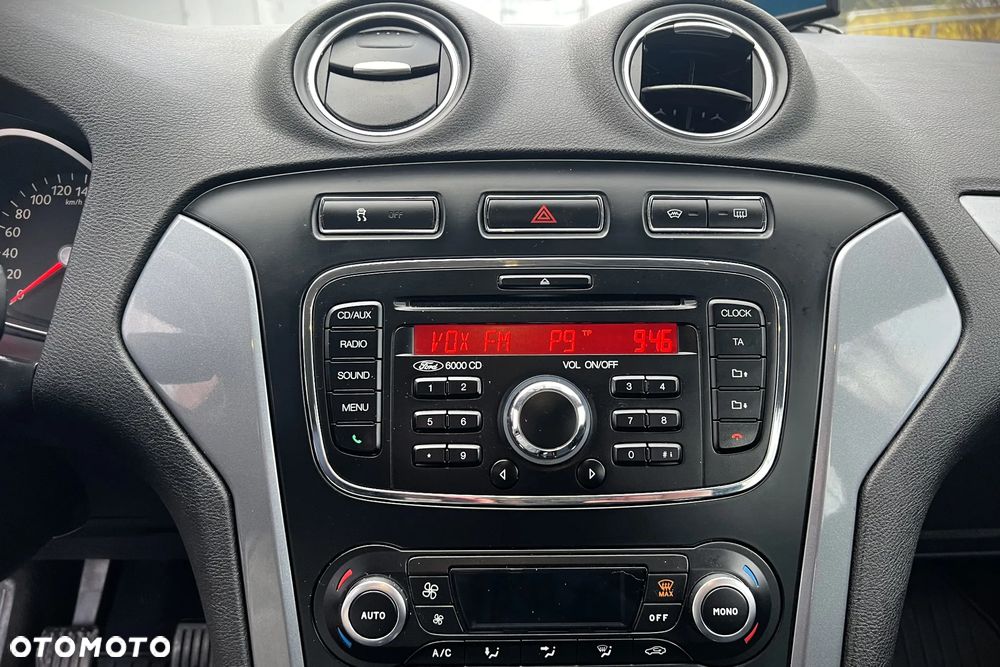 Ford Mondeo 2.0 TDCi Trend - 16