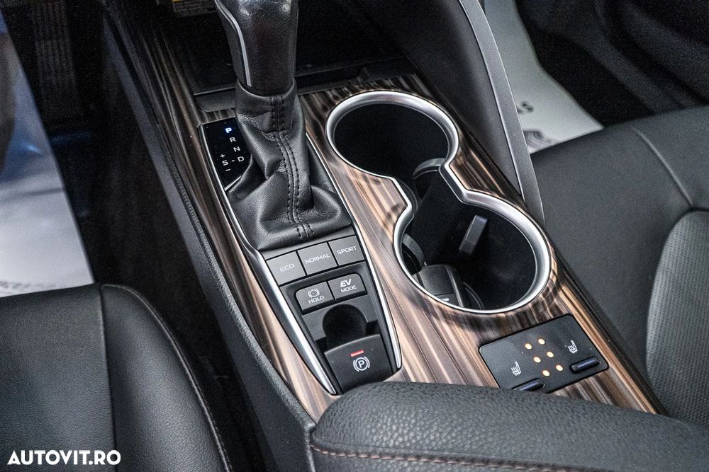 Toyota Camry 2.5 Hybrid Exclusive - 16