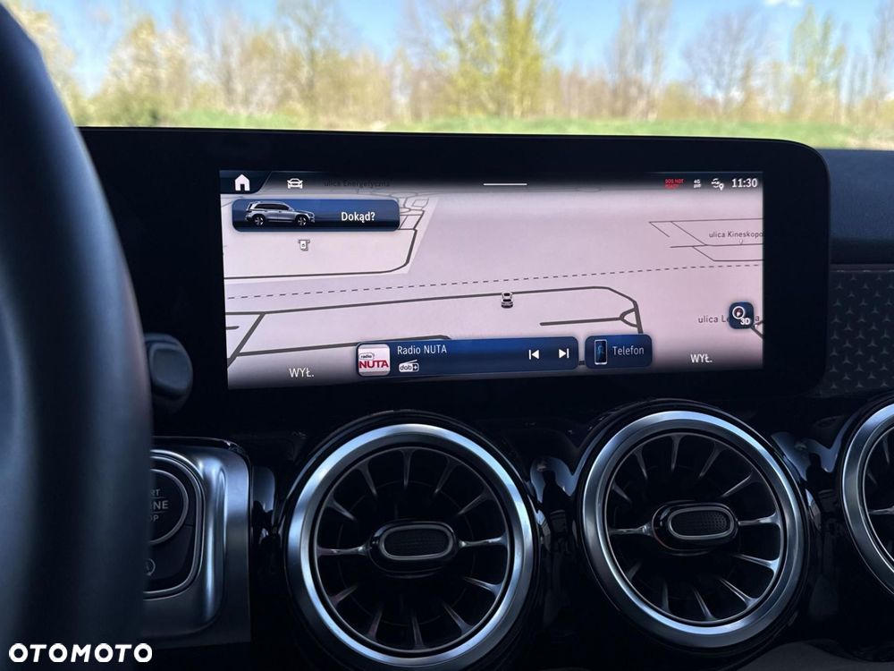 Mercedes-Benz GLB - 25