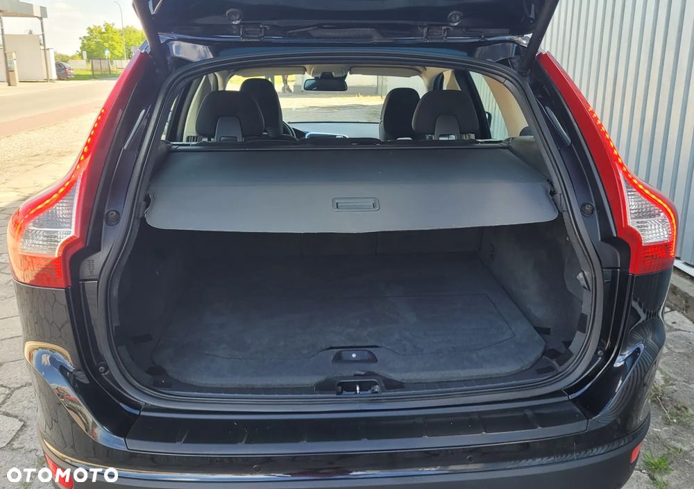 Volvo XC 60 D4 Momentum - 19