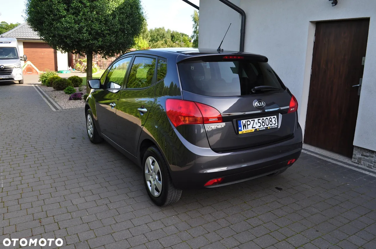 Kia Venga - 14