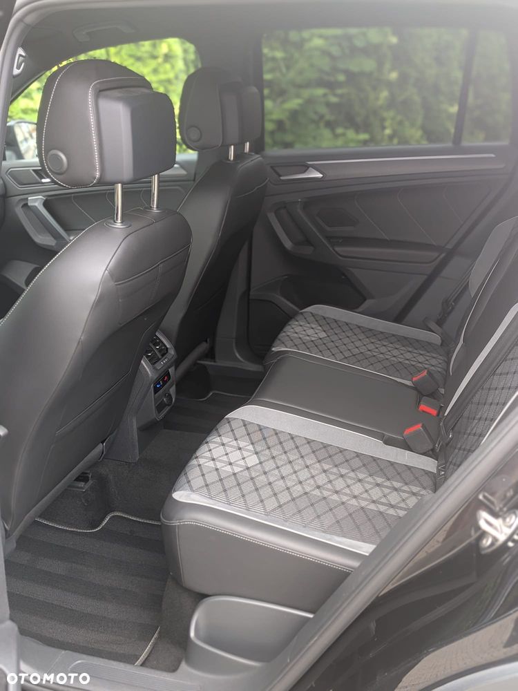Volkswagen Tiguan 2.0 TDI SCR 4MotION DSG R-Line - 13