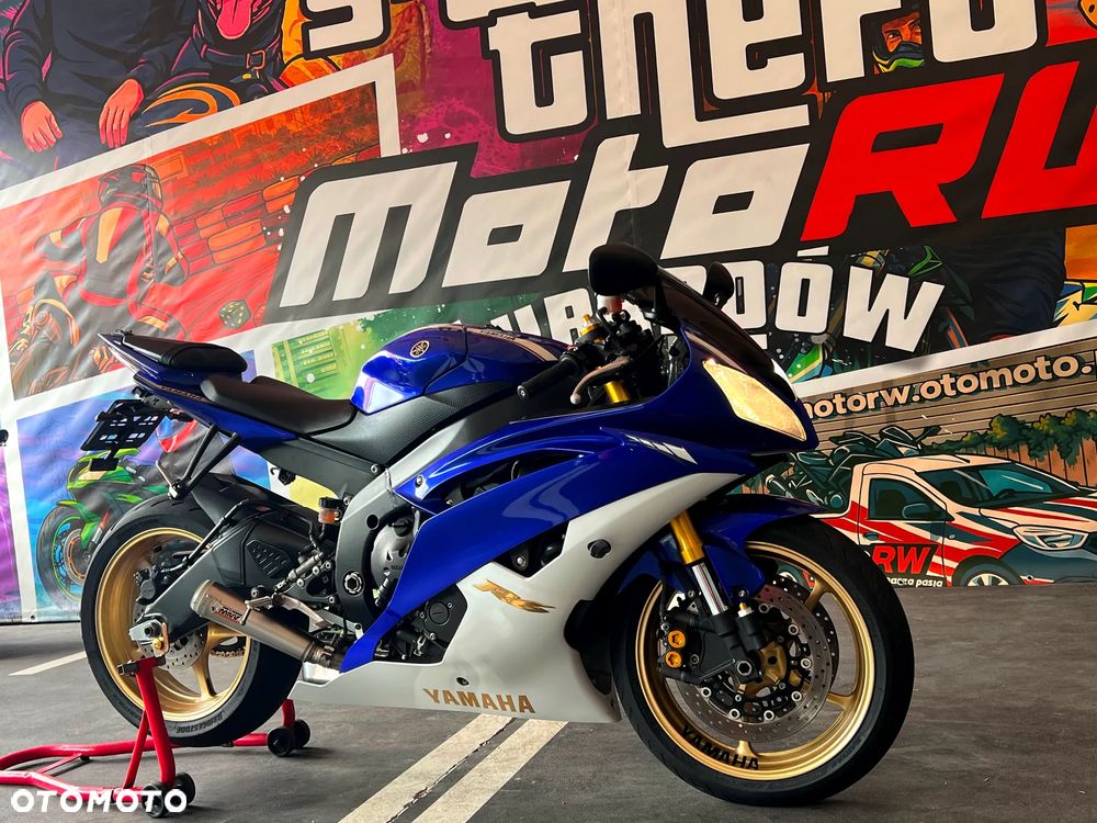 Yamaha R6 - 6