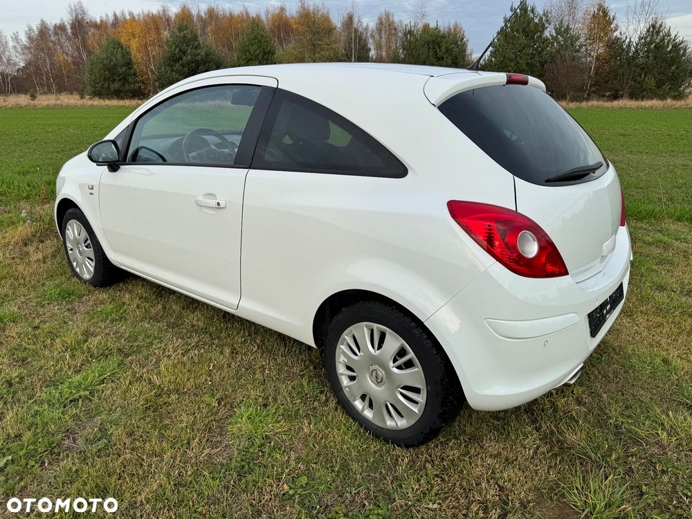 Opel Corsa 1.4 16V Satellite - 6