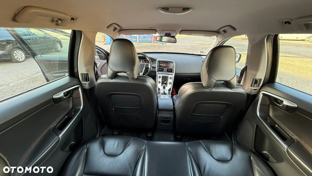 Volvo XC 60 D3 Drive-E Momentum - 12
