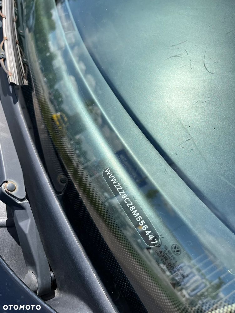 Volkswagen New Beetle - 10