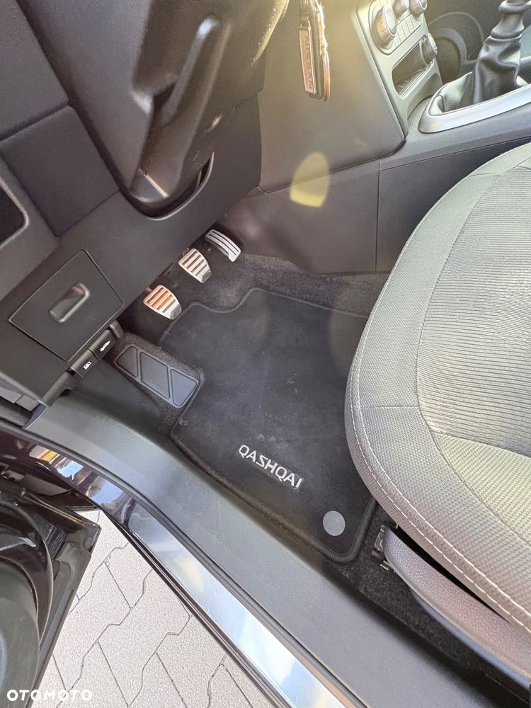 Nissan Qashqai ver-2-0-dci-4x4-tekna - 14