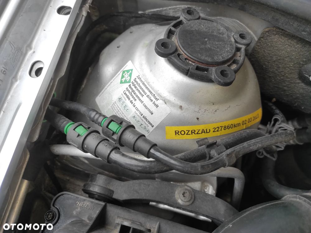 Opel Astra 1.6 Sport - 17