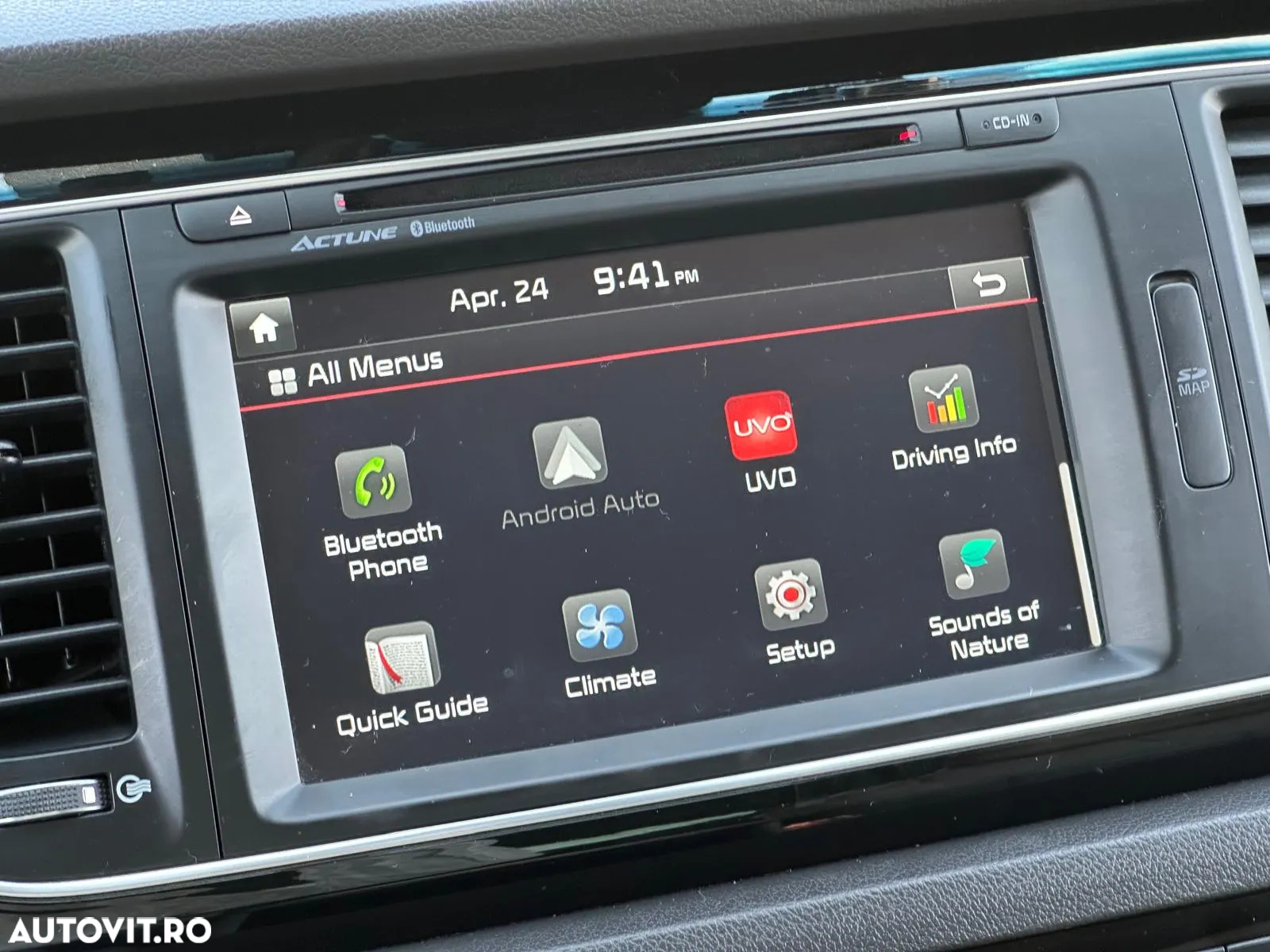 Kia Carnival - 25